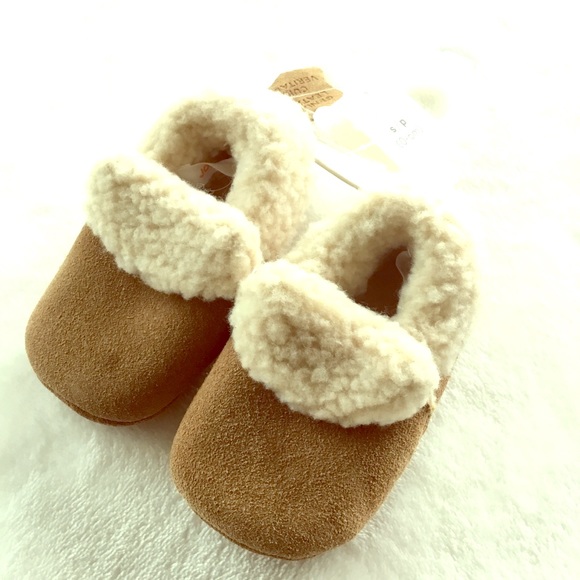 Genuine leather baby moccasins